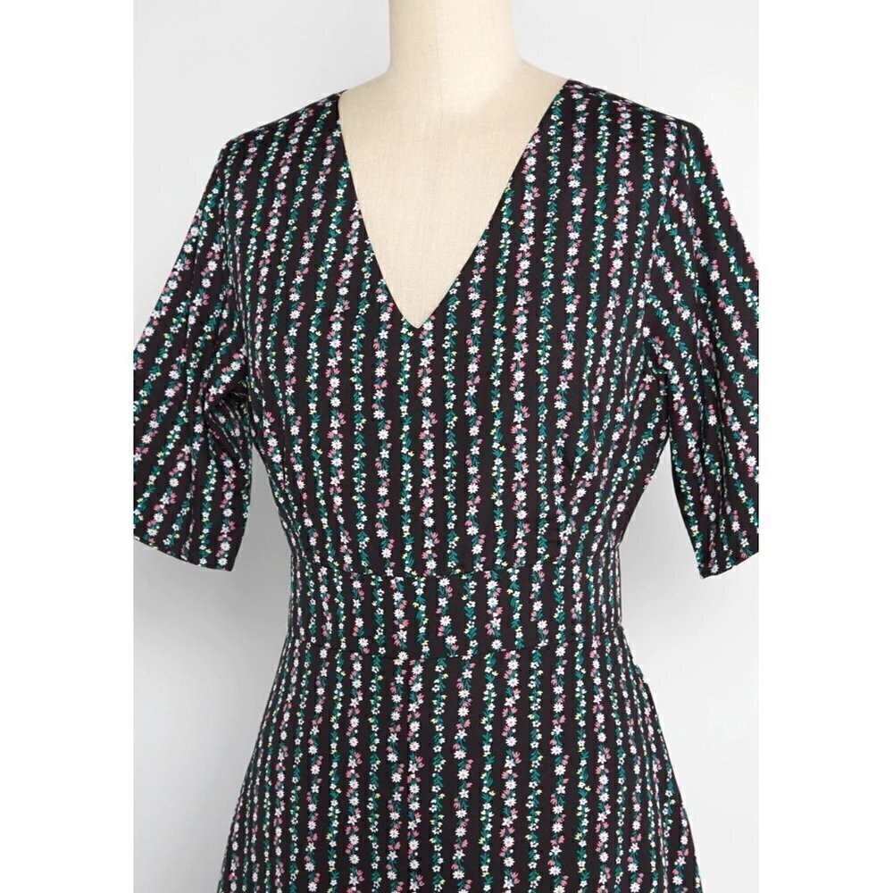 ModCloth Elegant Floral Maxi Dainty Floral Dress Women Size 6 (UK 10) - Picture 3 of 6